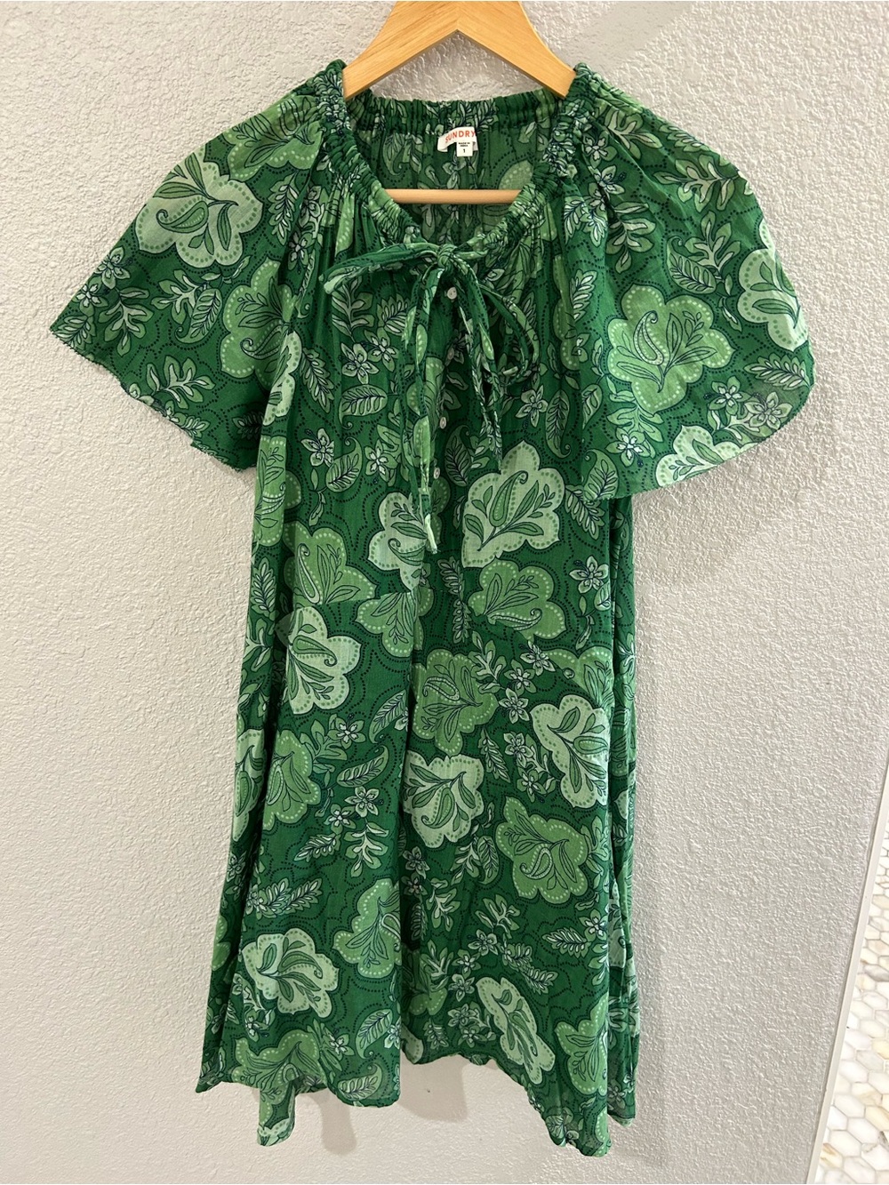 Sundry Green Floral Tie-Front Chemise